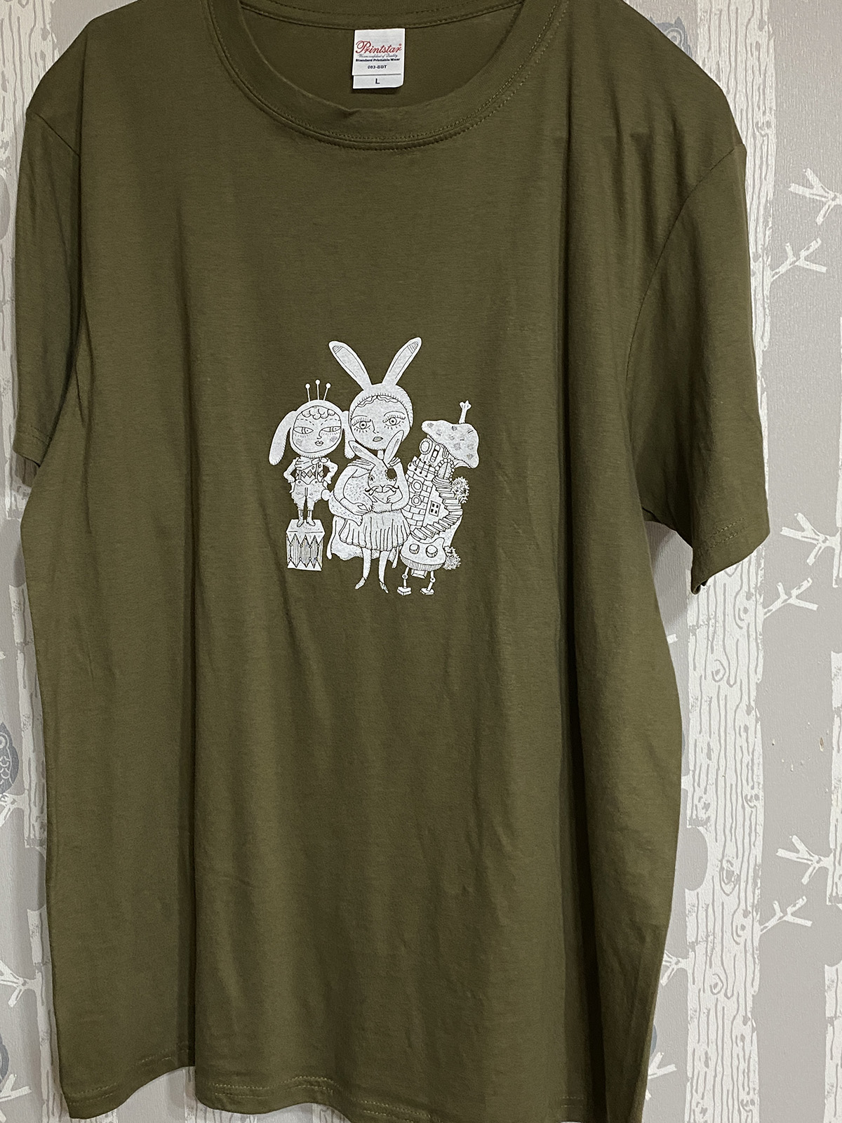 モノオモウちゃんTシャツ